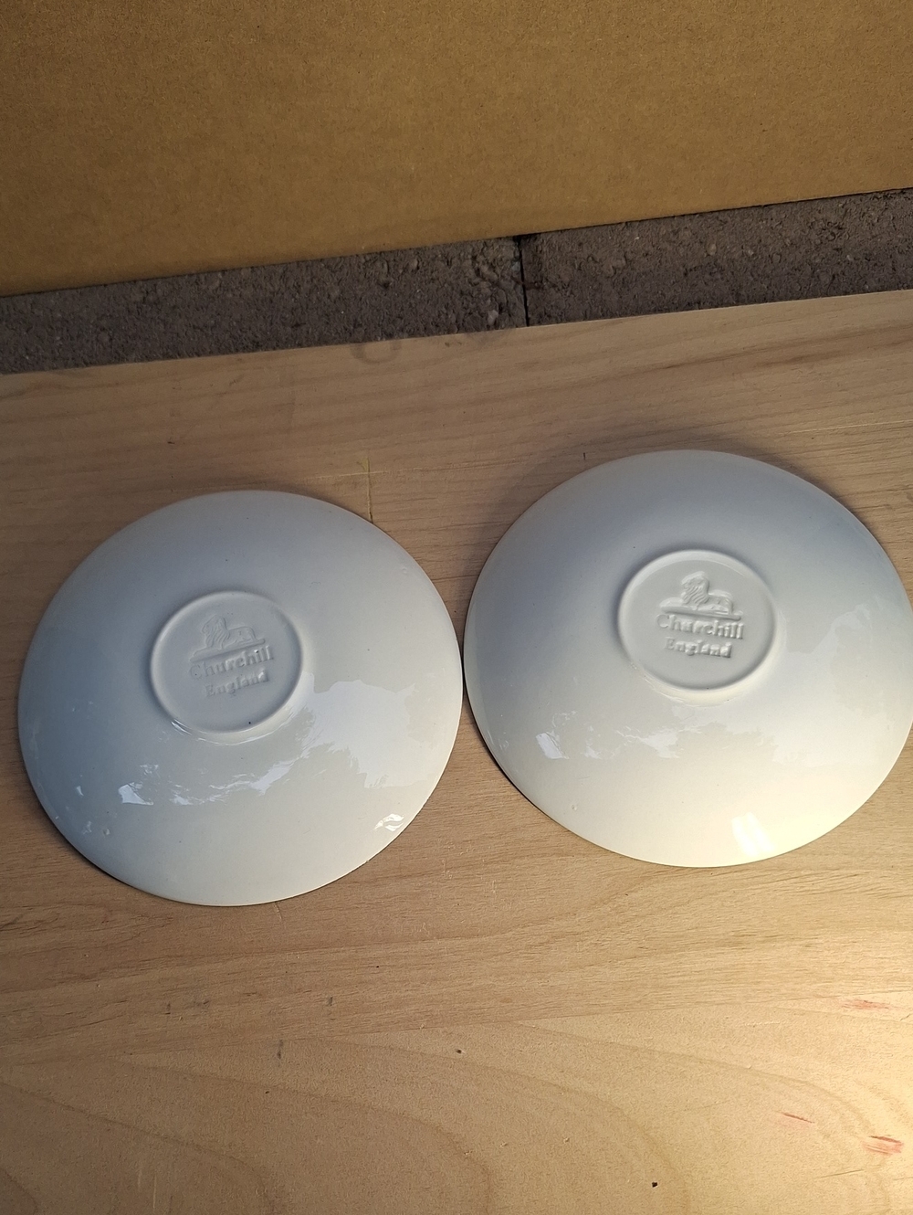Churchill China England white ceramic 2 saucers blue and white - Picture 7 of 9